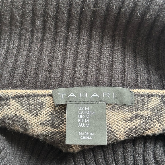 Tahari Women's Leopard Animal Print Turtleneck Sweater Size (M) Beige And Black - Picture 12 of 12